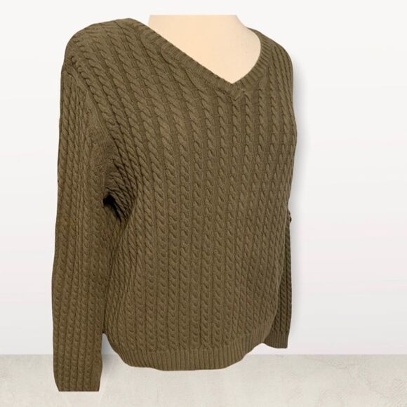 Crystal Kabe Forrest Green V-neck Longsleeve Cable Knit Sweater - Picture 1 of 5